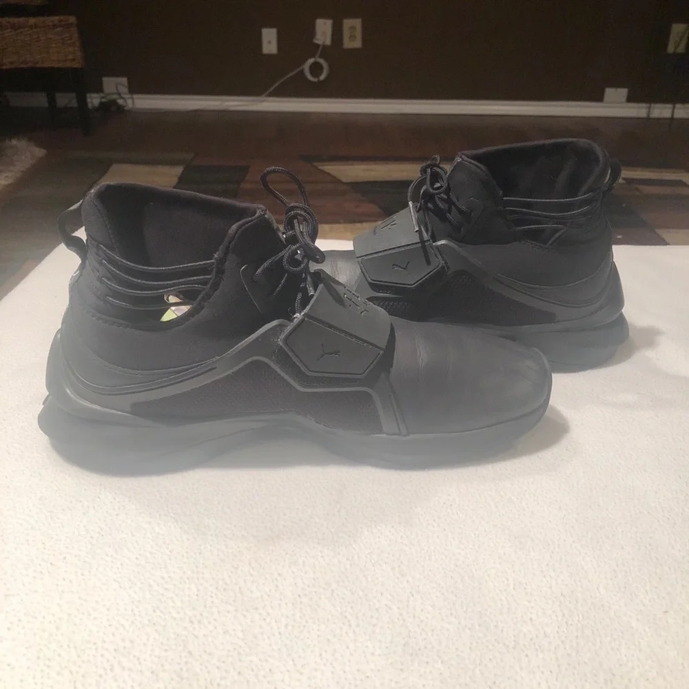 Puma Fenty by Rihanna- trainers high top.
